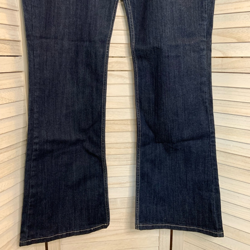 Levi’s Women’s 518 Superlow Dark Wash Low Rise Bootcut Denim Jeans NWT 31 - Picture 7 of 15